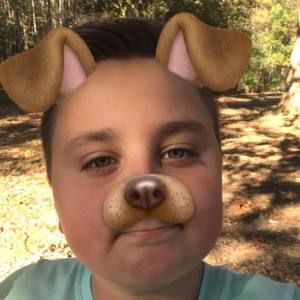 Meet your Posher, Avery